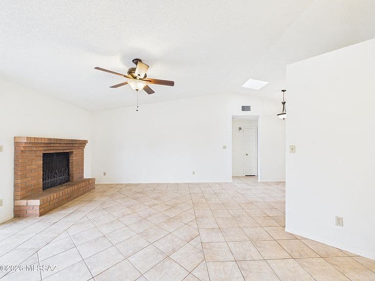 4140 W Melinda Ln photo 5
