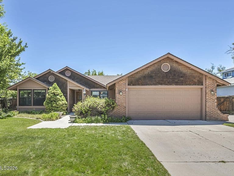 1097 Stagecoach Ln photo 2