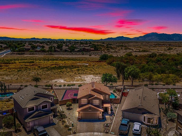 42855 W HILLMAN Drive photo 2