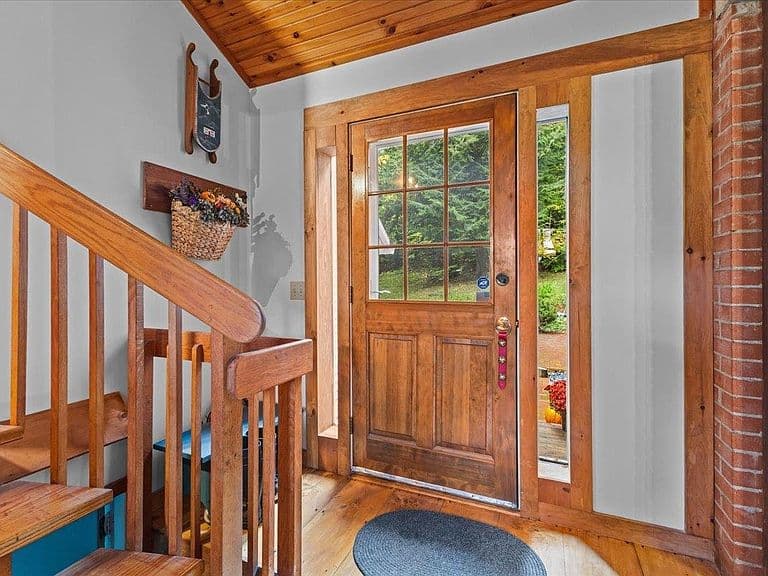 1646 Sweet Road photo 4