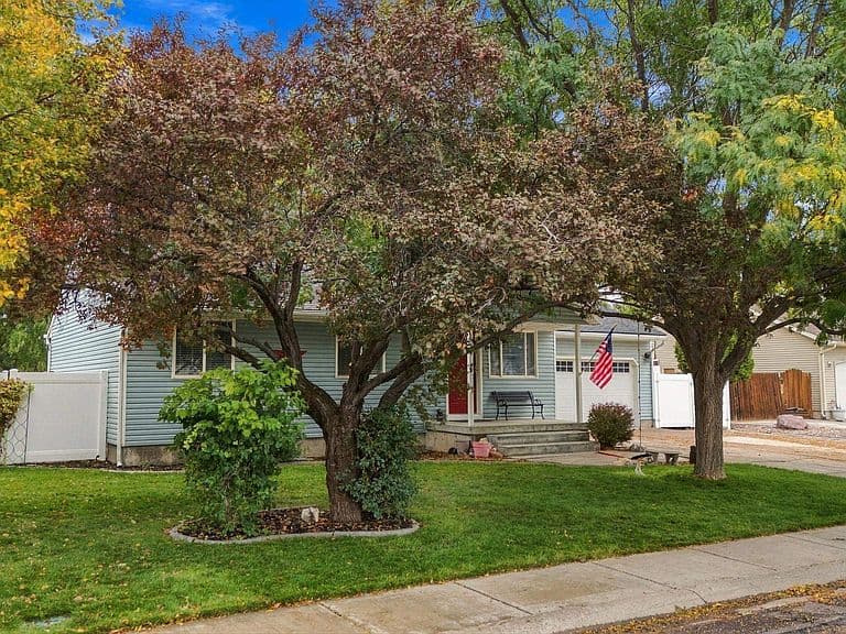 5468 Rodney St photo 2