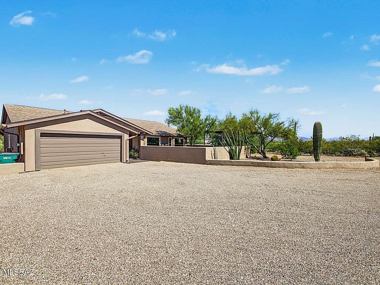 3960 W El Camino Del Cerro photo 1