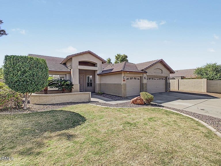 7061 W ANGELA Drive photo 3