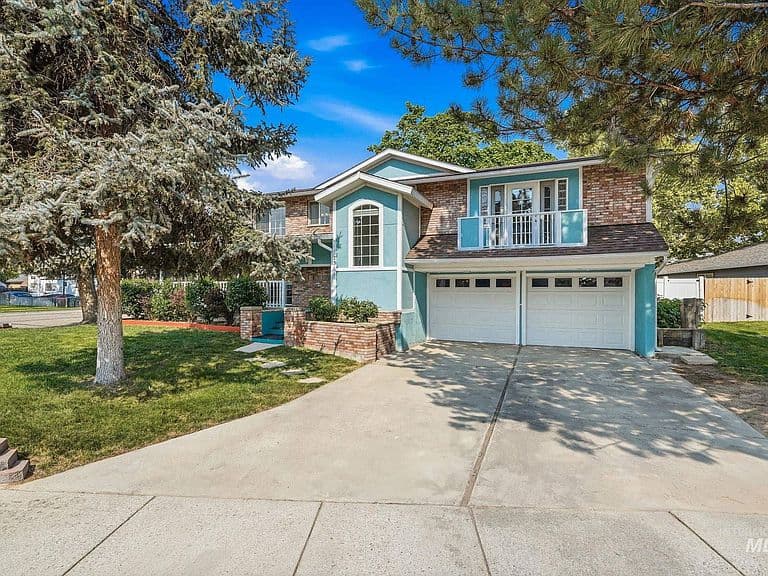 2311 N Monaco Way photo 2