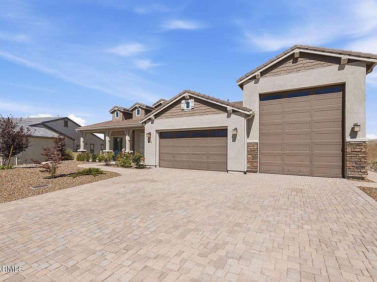 5333 ROCKY VISTA Drive photo 3