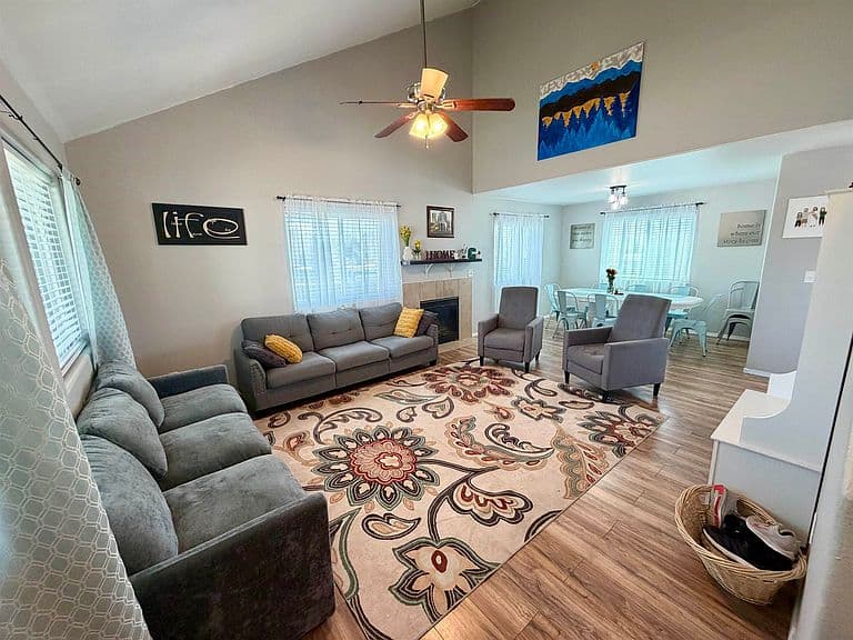 3500 White Mountain Blvd photo 4