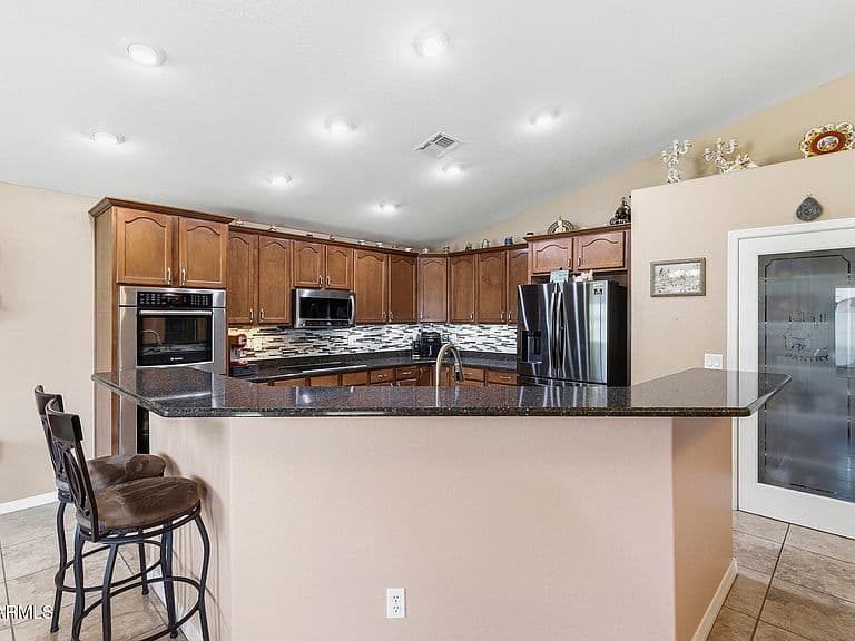 629 W DESERT VALLEY Drive photo 5