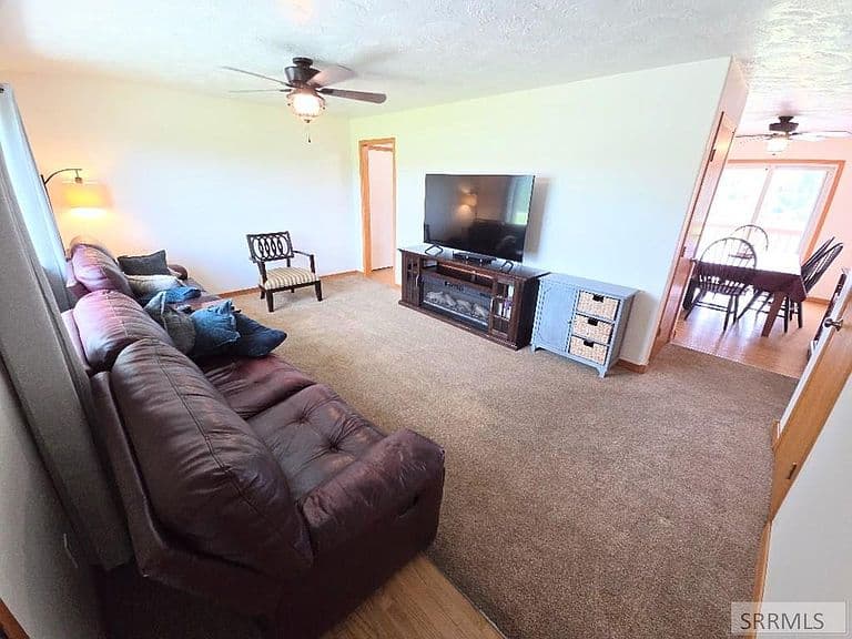 1518 N 790 E photo 4