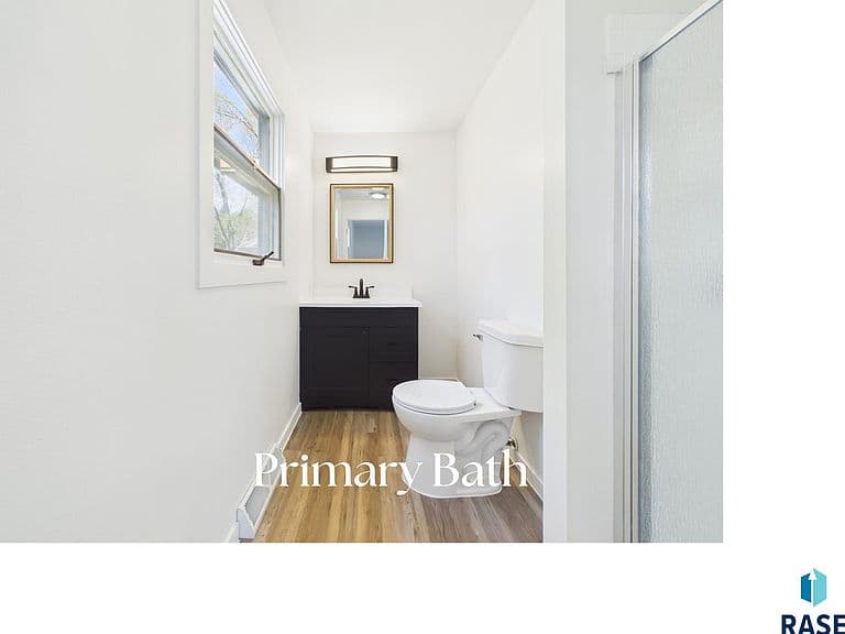 2405 S Stephen Ave photo 5