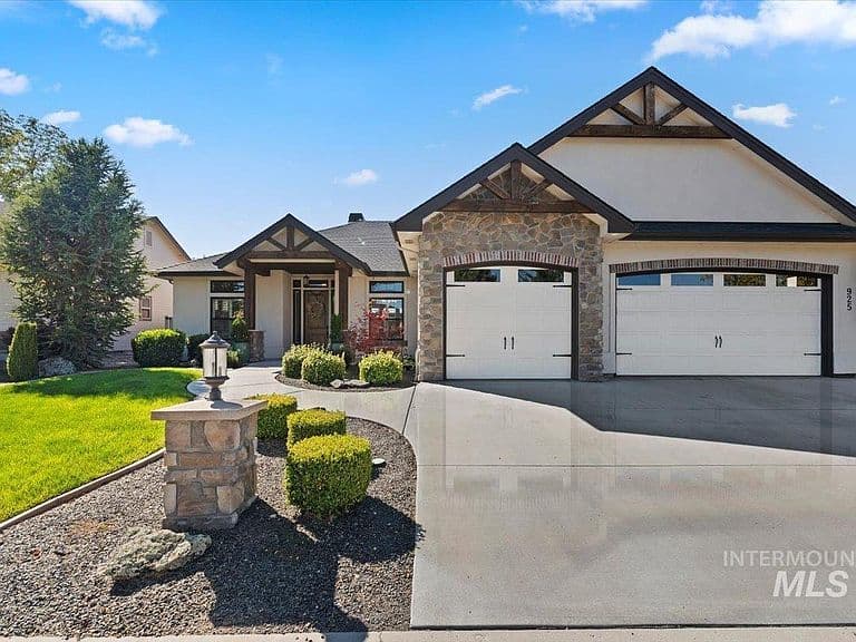 925 W Mollywood Dr photo 1