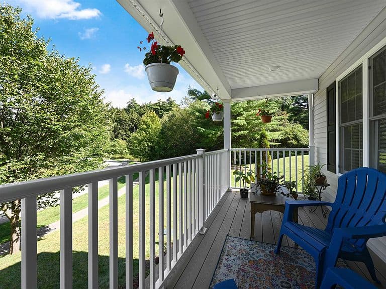 151 Colden Road photo 5
