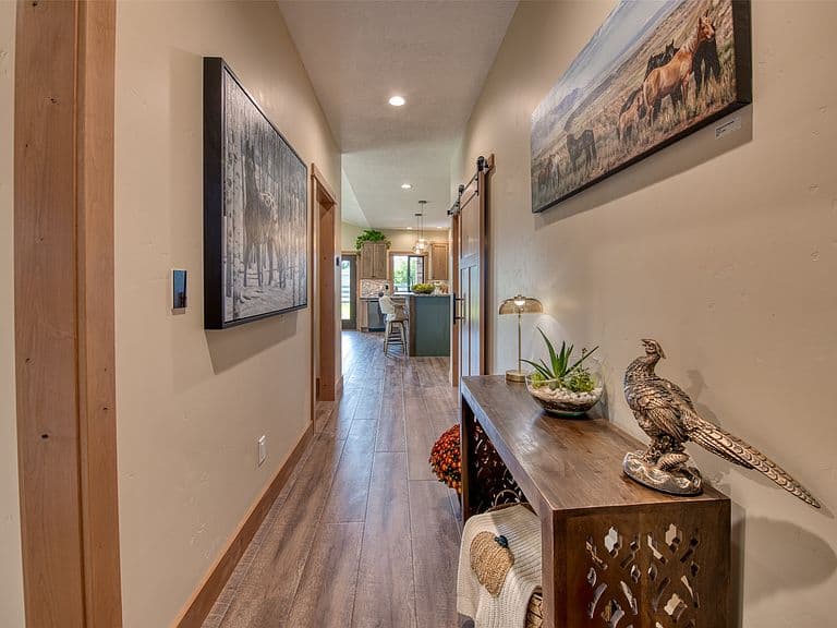 101 Sunrise Dr photo 4