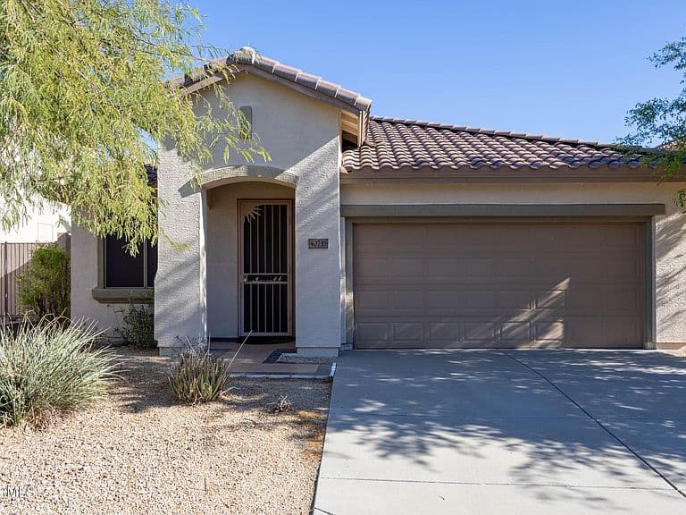 40735 N Trailhead Way photo 2