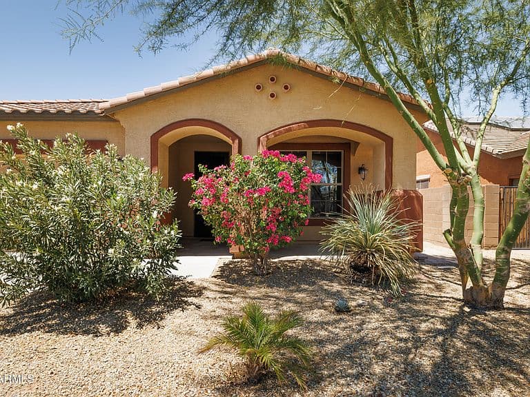 15990 W PAPAGO Street photo 2