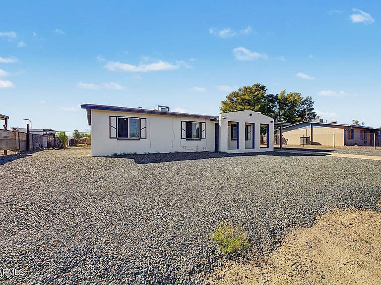 11060 N FALDALE Road photo 5