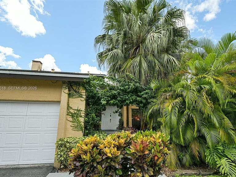 11624 SW 135th Pl photo 3