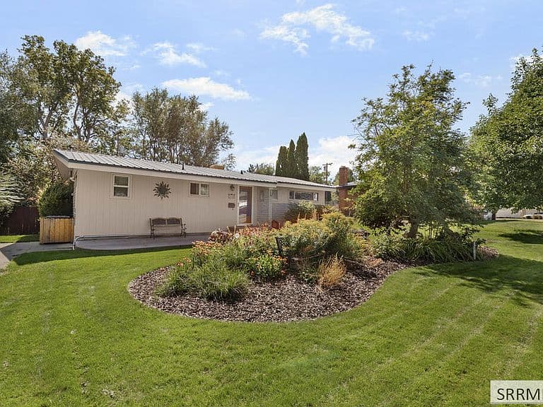 1549 Westland Ave photo 1