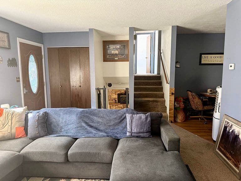 1808 Crest Way photo 3