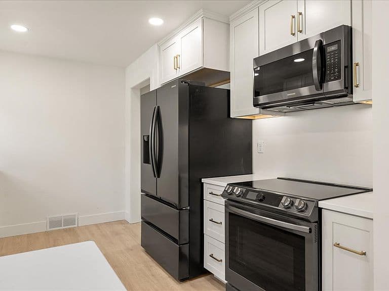 1825 10th St W photo 5