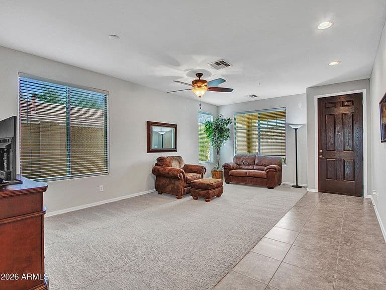 7135 W DESERT MIRAGE Drive photo 5