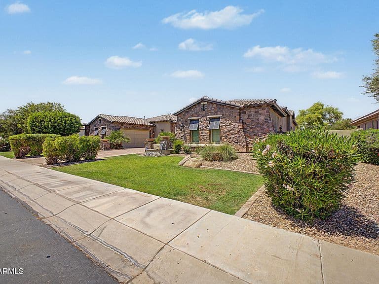 3354 E BIRCHWOOD Place photo 2
