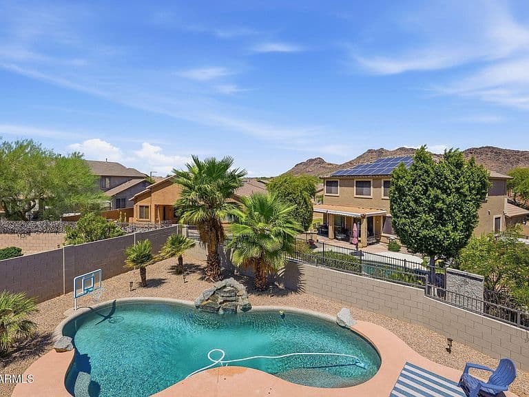 8370 W SPUR Drive photo 2