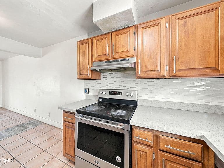 1831 W 3RD Place photo 3