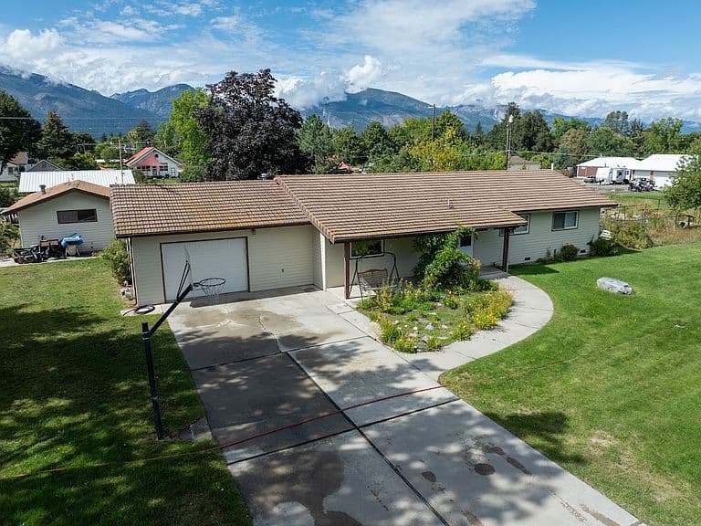 161 Conrad Ave photo 1