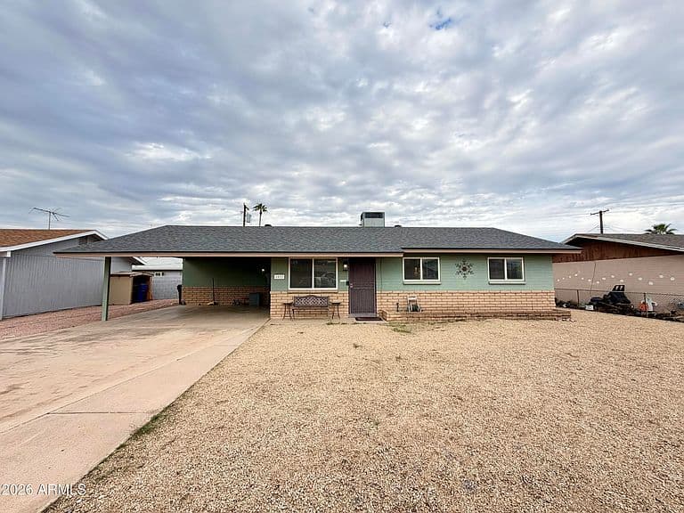 1022 E MILLETT Avenue photo 1