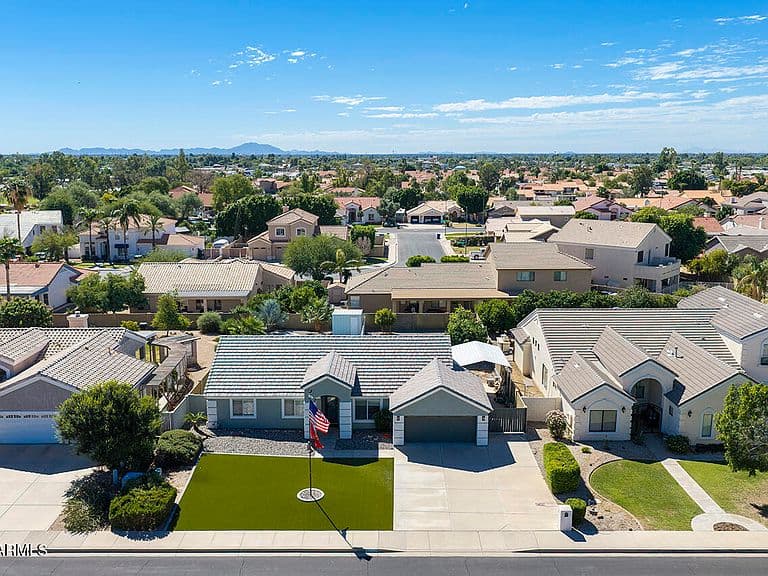 2727 E HERMOSA VISTA Drive photo 4