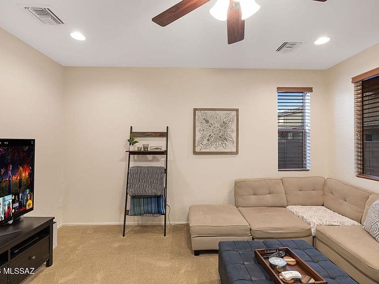 1683 W Gleaming Moon Ln photo 5