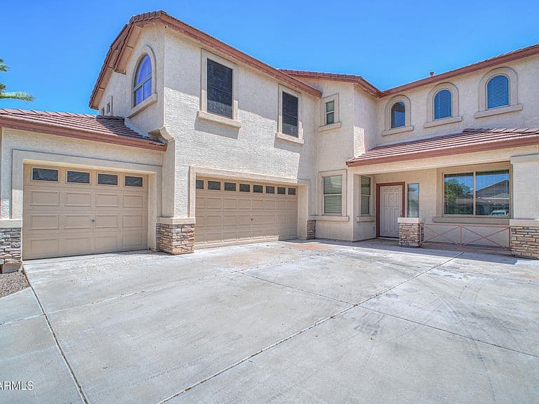40711 W ROBBINS Drive photo 4