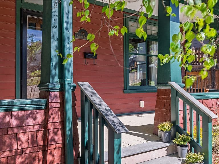 19 Shiland St photo 4