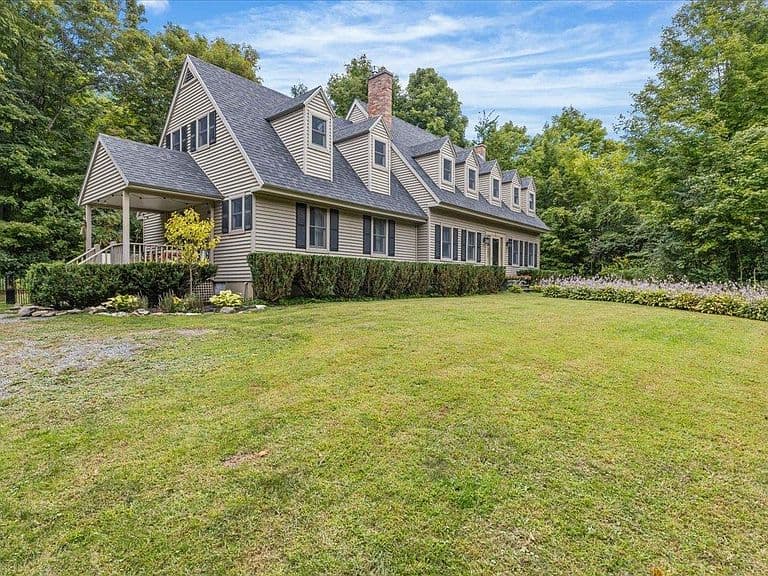 182 Steeple View Drive photo 2