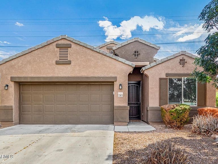 23823 W MAGNOLIA Drive photo 1