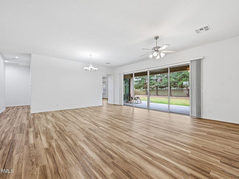 3306 N Mansfield Dr photo 3