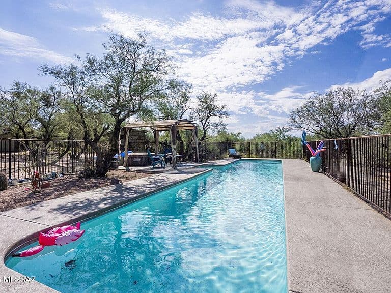 1550 W Eagle Way photo 1