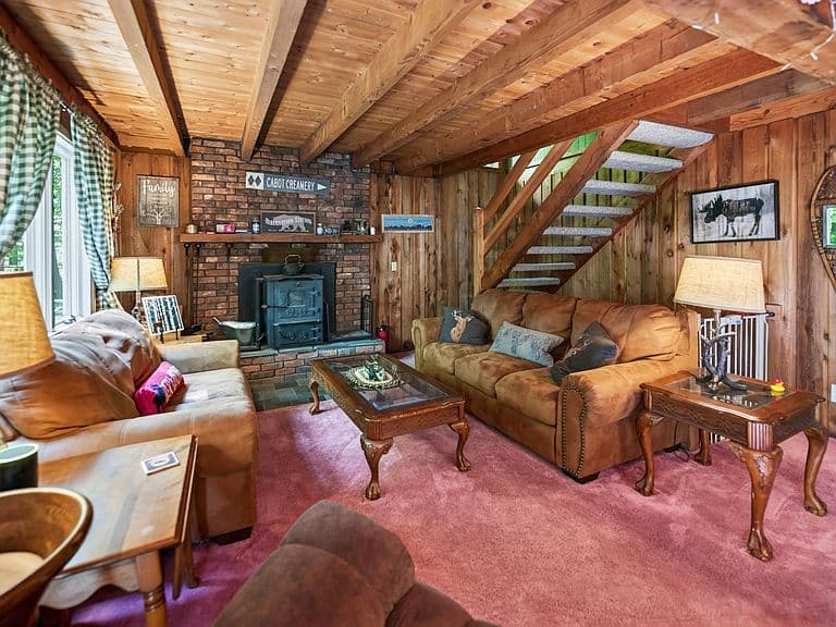 3 Woodchuck Lane photo 3