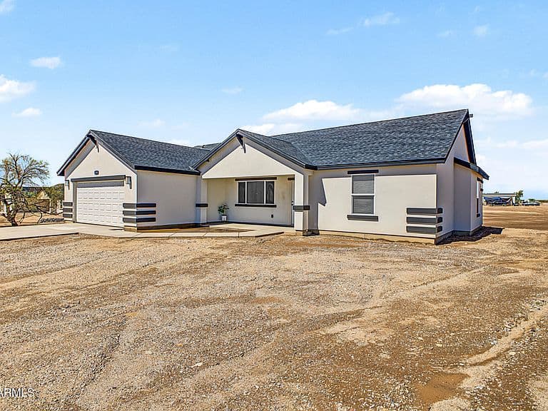 34512 W CALDWELL Street photo 4