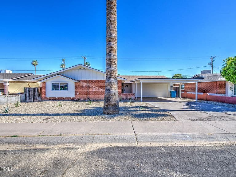 3823 W ROSE Lane photo 3