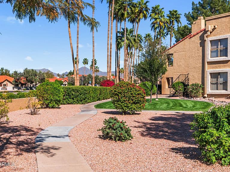 8787 E Mountain View Rd Unit 1019 photo 5