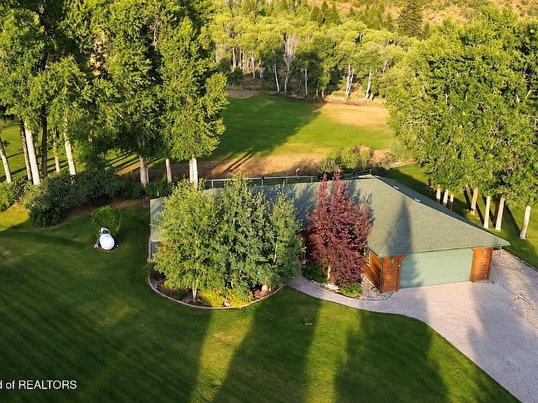 38 Porto Cir photo 1