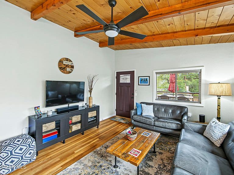 1835 W Idylwild Hl photo 5