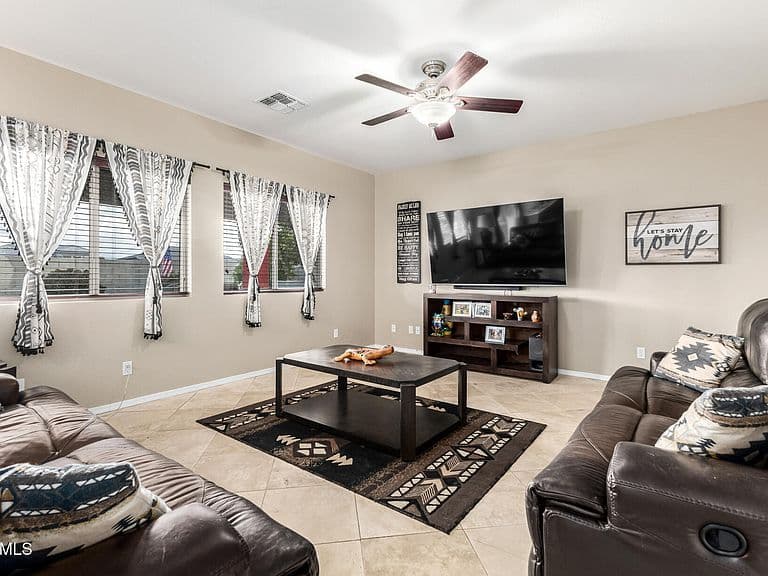 24541 N Plum Rd photo 2