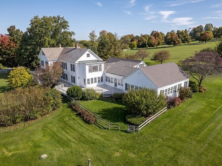 1329 Arnold District Road photo 3