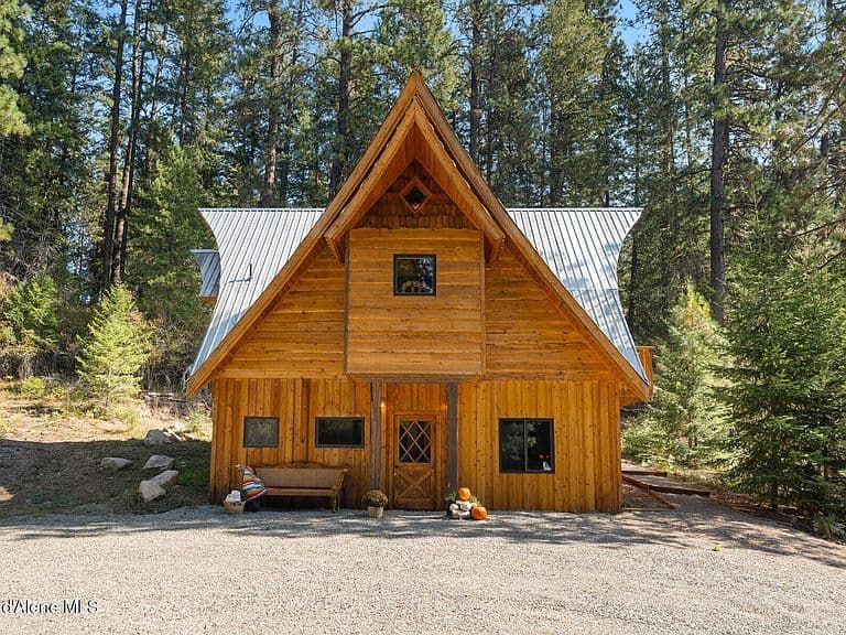 93 Broten Way photo 2