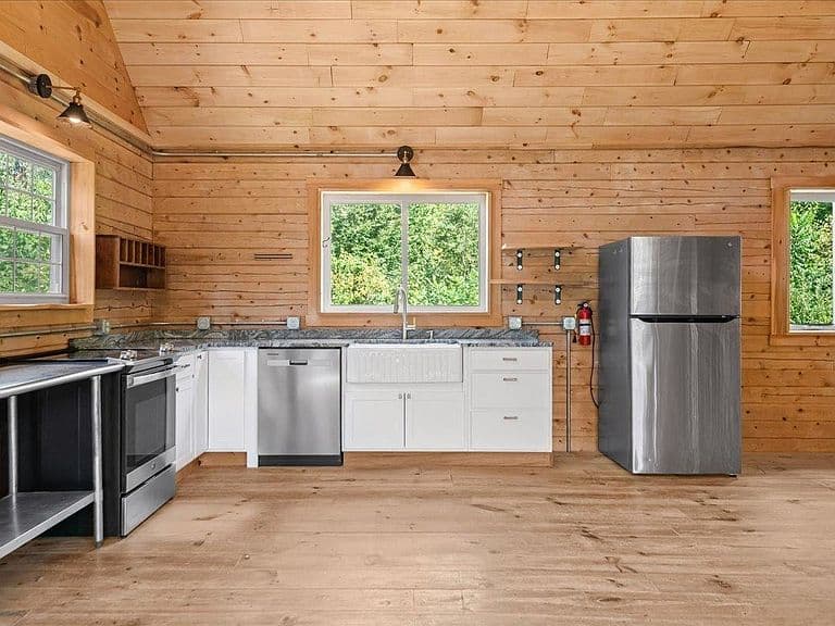 1314 Scrabble Hill Road photo 5