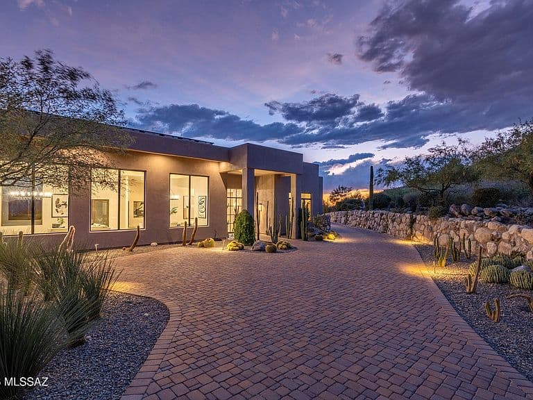 7993 N Pima Village Ct photo 2
