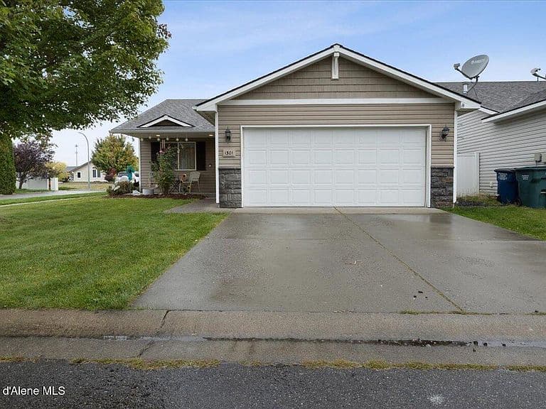1301 N Brookhaven Ln photo 1