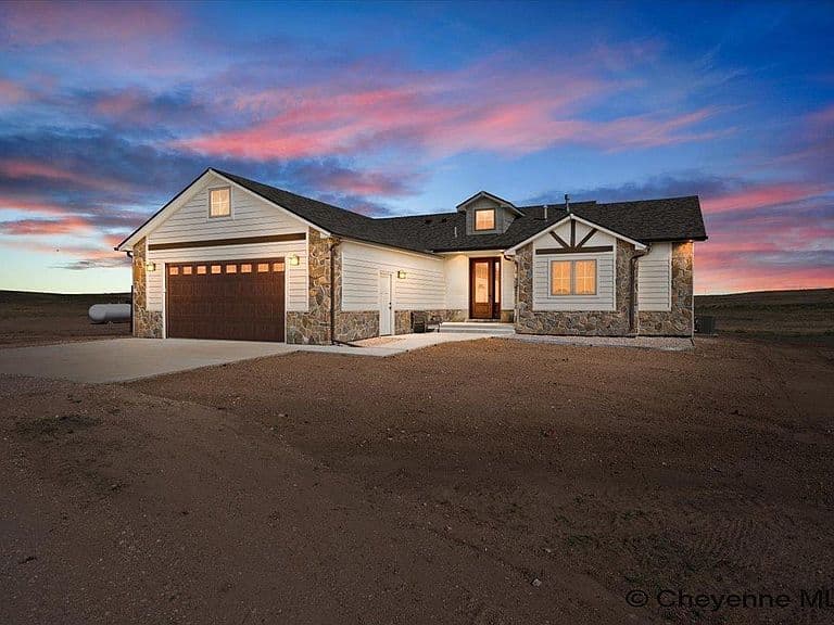 2172 Roan Trl photo 1